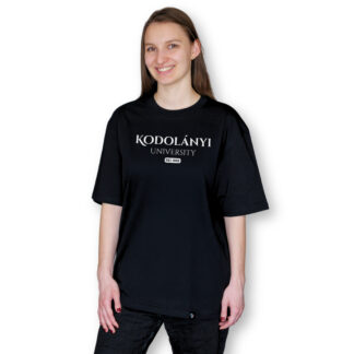 Kodolányi EST 1992 fekete oversized póló fehér felirattal